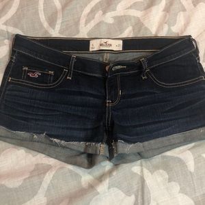 Hollister shorts size 5!